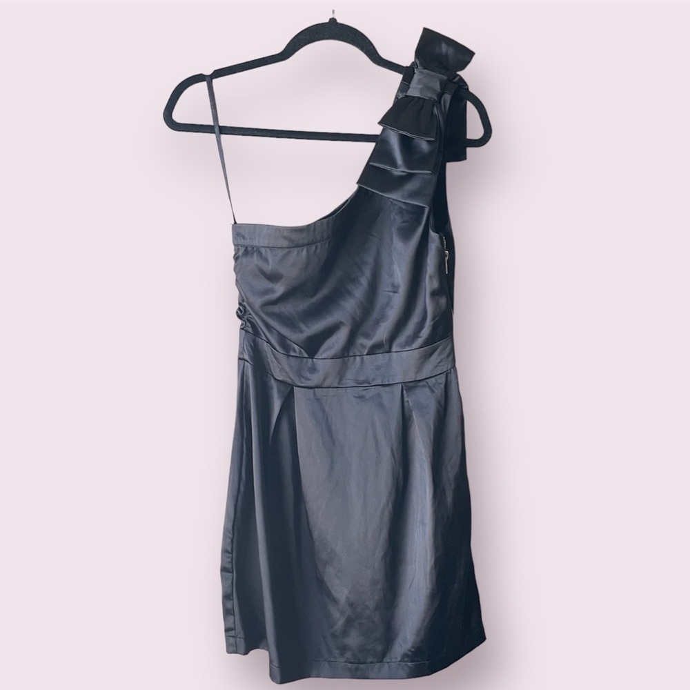 🚨FLASH SALE🚨 Papaya Black One Shoulder Mini Dress